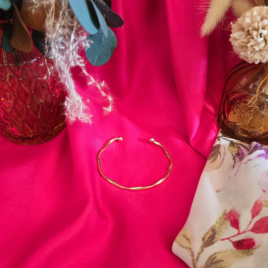 River Cuff Gold